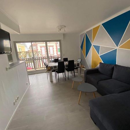 Cabourg Centre, Appartement Pour 4 Personnes A 100M De La Mer Zewnętrze zdjęcie
