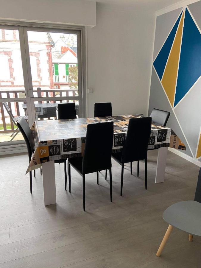 Cabourg Centre, Appartement Pour 4 Personnes A 100M De La Mer Zewnętrze zdjęcie