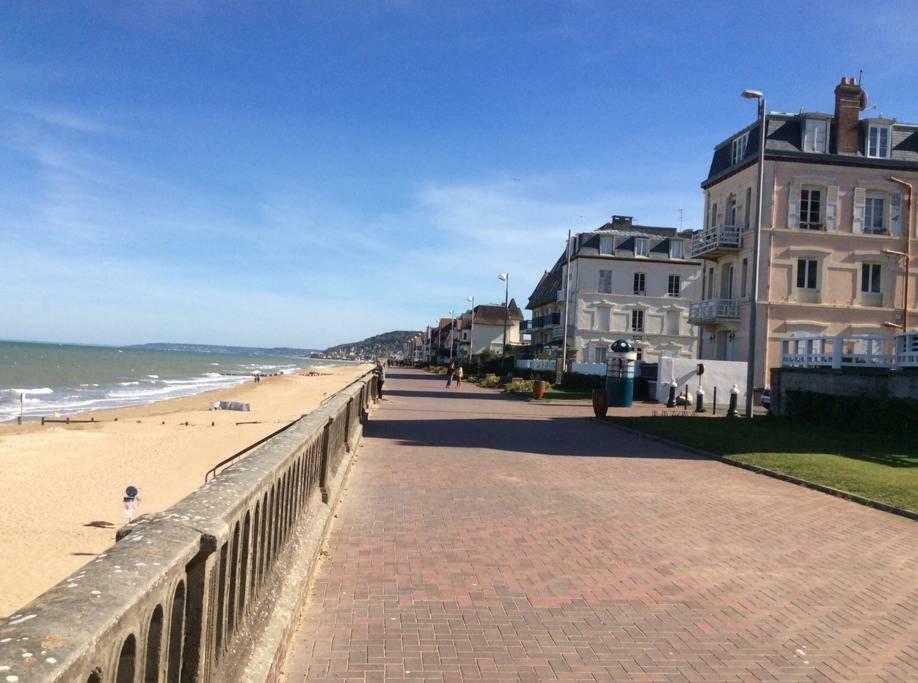 Cabourg Centre, Appartement Pour 4 Personnes A 100M De La Mer Zewnętrze zdjęcie
